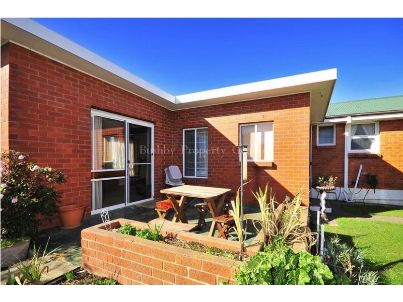 18 Cornwall Crescent, Newnham TAS 7248