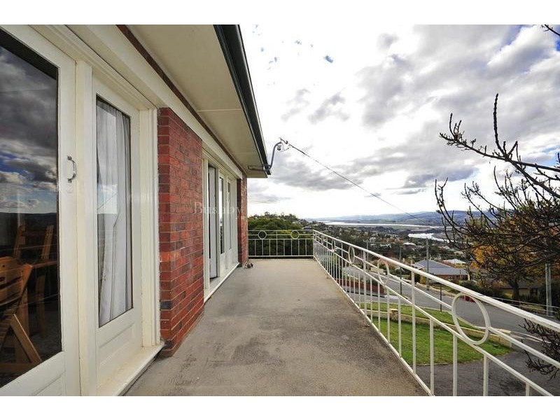 12 Denman Road, Trevallyn TAS 7250