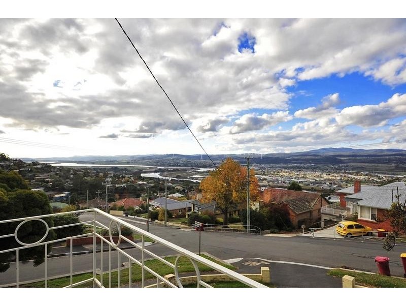12 Denman Road, Trevallyn TAS 7250