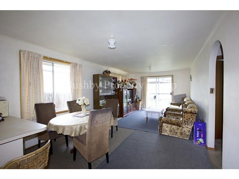 4/1-3 Newnham Close, Newnham TAS 7248