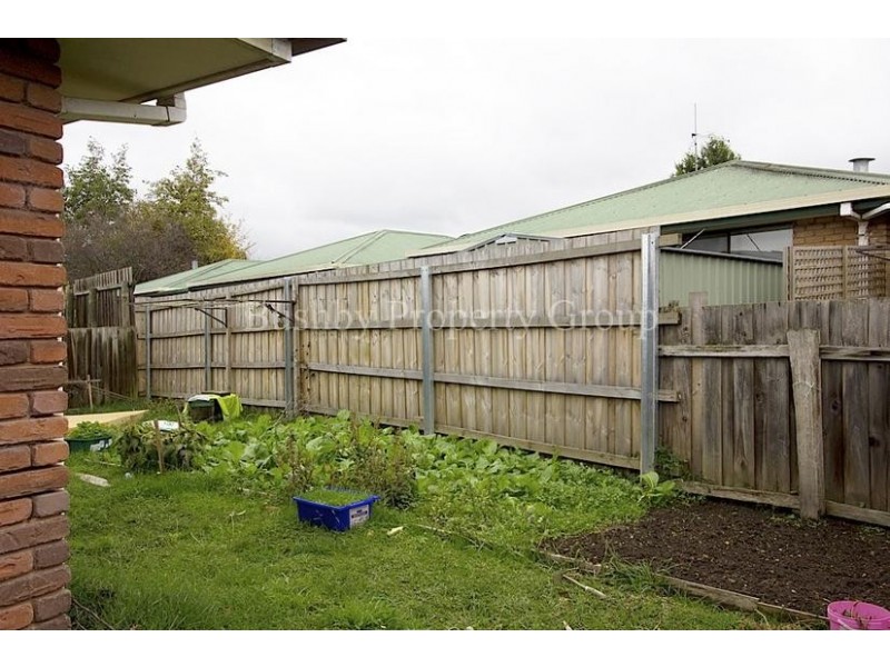 4/1-3 Newnham Close, Newnham TAS 7248