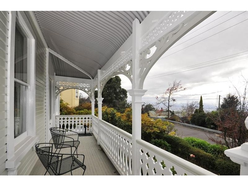 33 Bain Terrace, Trevallyn TAS 7250