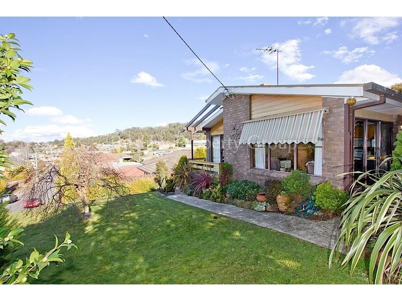 21 Guilford Road, Riverside TAS 7250