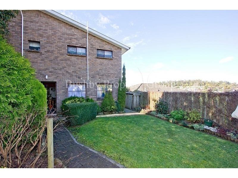 21 Guilford Road, Riverside TAS 7250