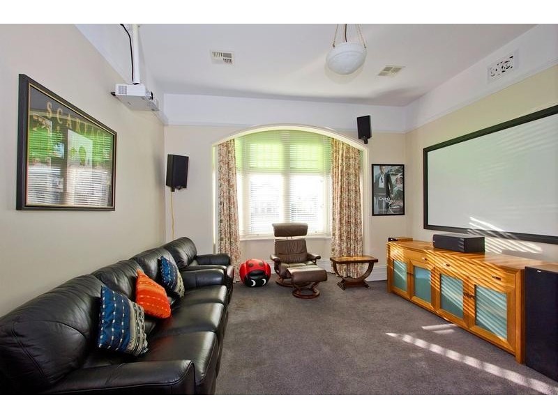 5 College Street, Newstead TAS 7250