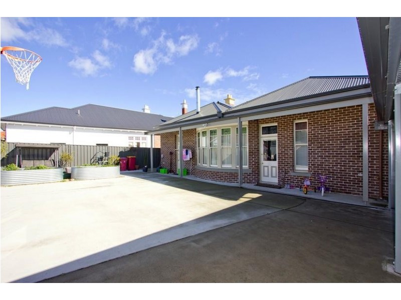 5 College Street, Newstead TAS 7250