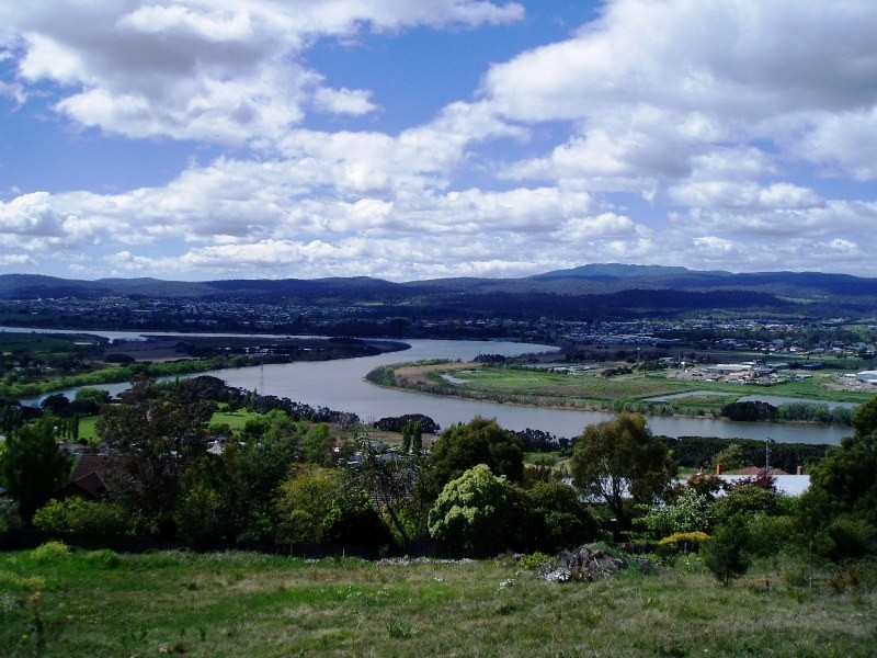 63 Lachlan Parade, Trevallyn TAS 7250