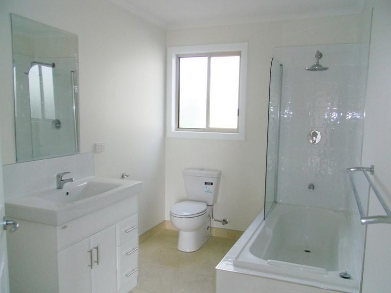 2/35 Rothesay Close, Newnham TAS 7248