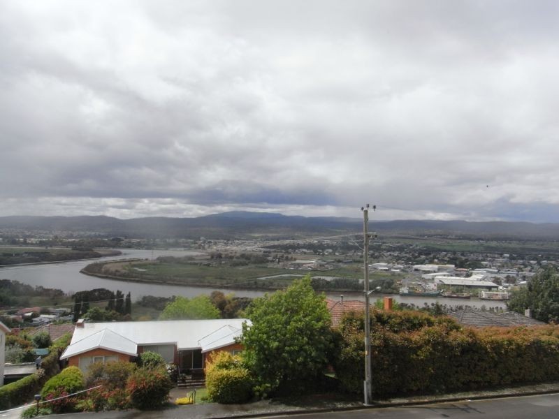 19 Newlands Street, Trevallyn TAS 7250