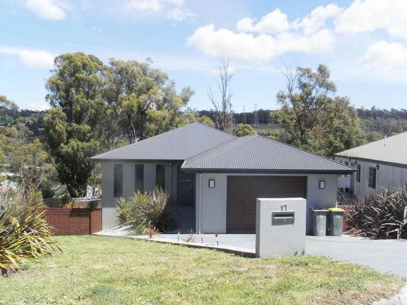 17 Grenadier Court, Trevallyn TAS 7250