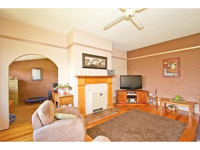 5 Churchill Crescent, Newstead TAS 7250