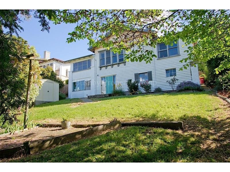 5 Churchill Crescent, Newstead TAS 7250