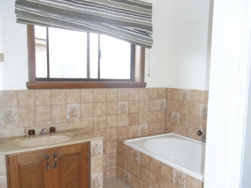 16 Wintercole Court, Newnham TAS 7248