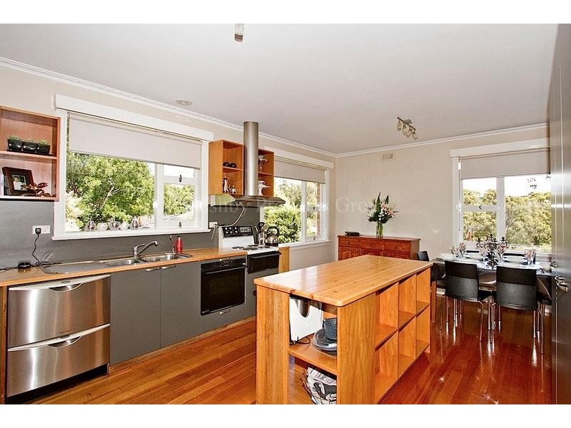 17 Veronica Crescent, Norwood TAS 7250