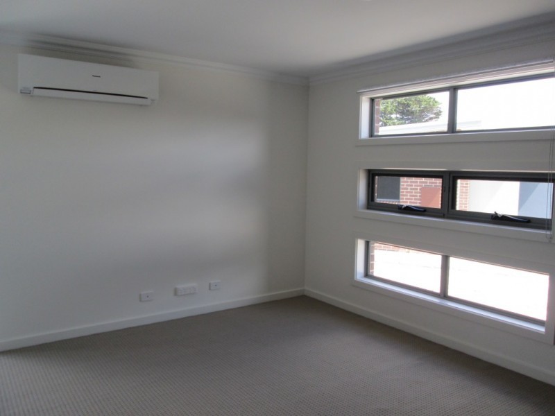 3/11 Eastfield Drive, Newnham TAS 7248