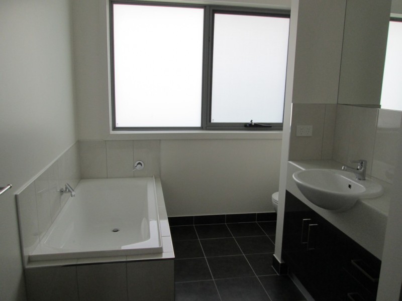 3/11 Eastfield Drive, Newnham TAS 7248