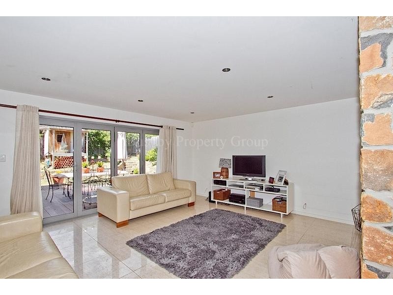 8 Sunnyside Crescent, Trevallyn TAS 7250