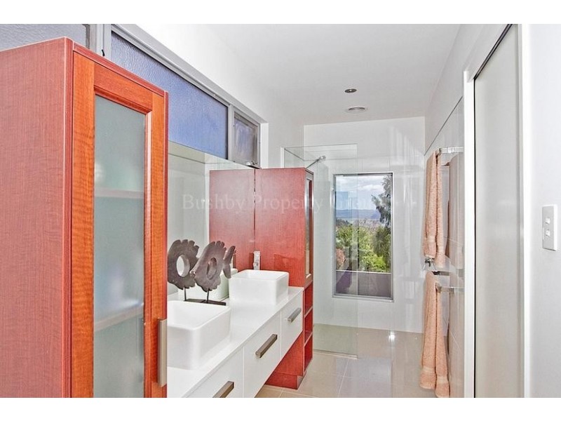 8 Sunnyside Crescent, Trevallyn TAS 7250