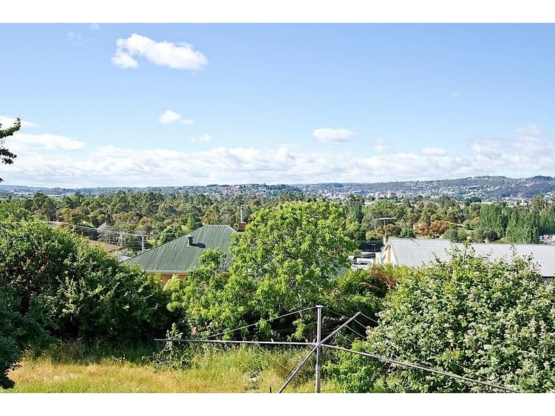 10 Clark Street, Mowbray TAS 7248