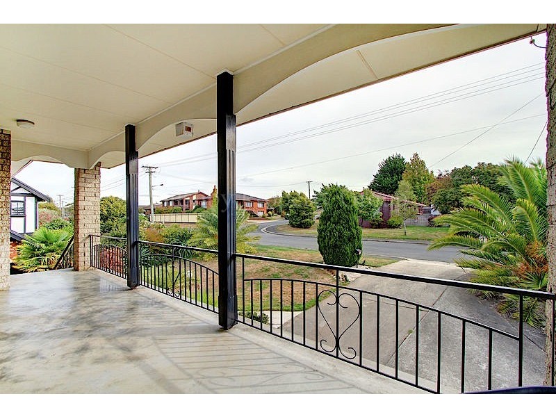 9 Ronald Place, Norwood TAS 7250