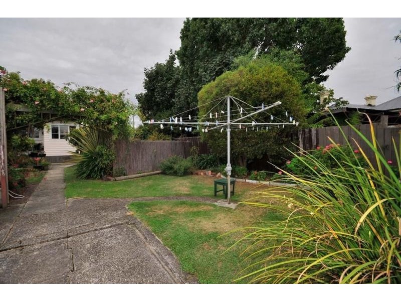 9 Albion Street, Invermay TAS 7248