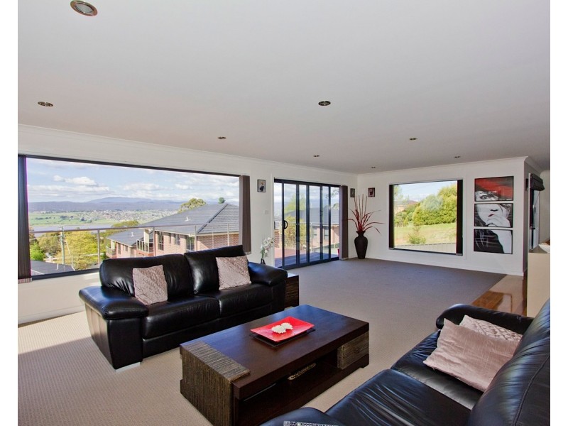 2/5 Hamish Court, Riverside TAS 7250