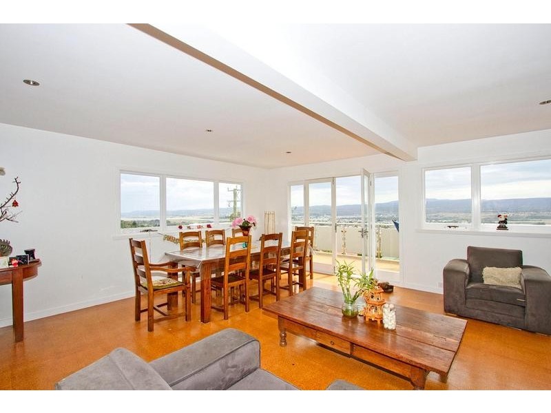 42 Delamere Crescent, Trevallyn TAS 7250