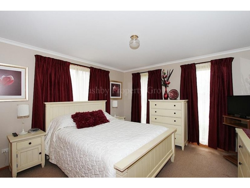2/10 Diana Court, Riverside TAS 7250