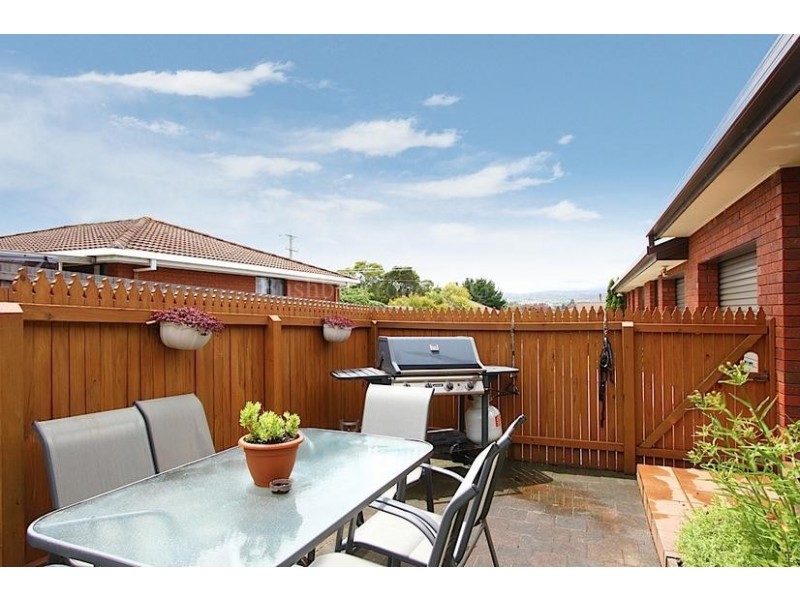 2/10 Diana Court, Riverside TAS 7250