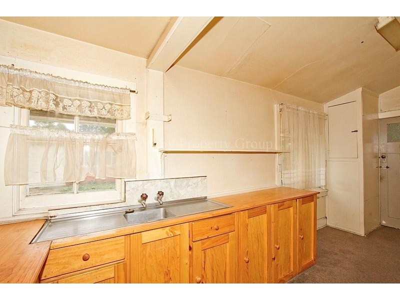8 Howard Street, Invermay TAS 7248