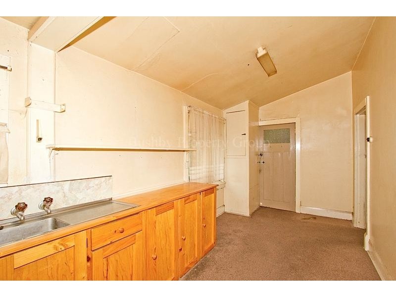 8 Howard Street, Invermay TAS 7248