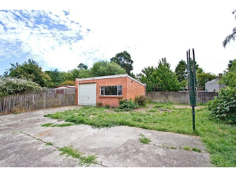 8 Howard Street, Invermay TAS 7248