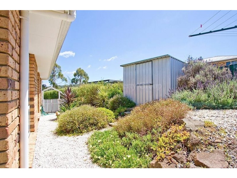 9 Owen Place, Summerhill TAS 7250
