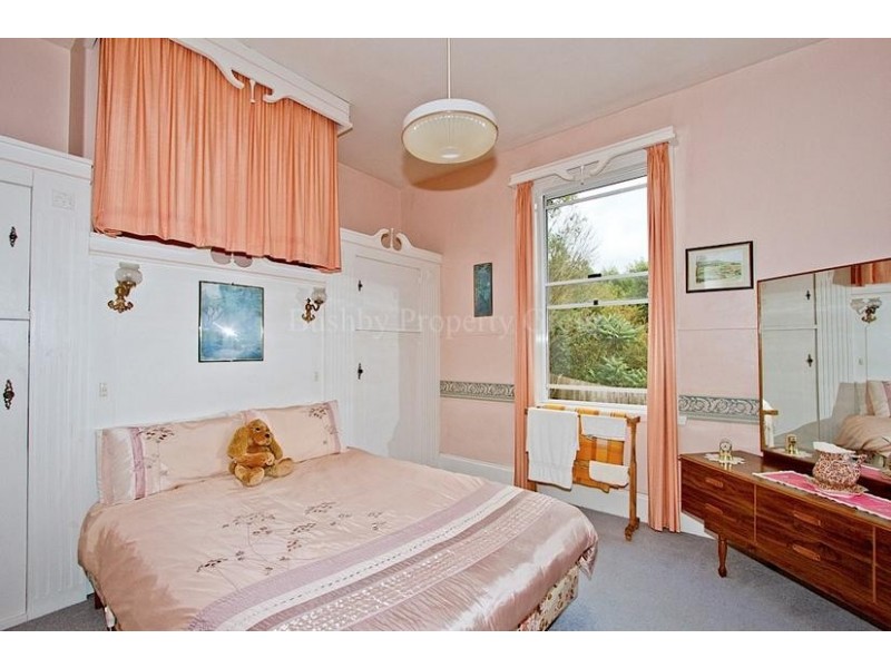 26 West Barrack Street, Deloraine TAS 7304