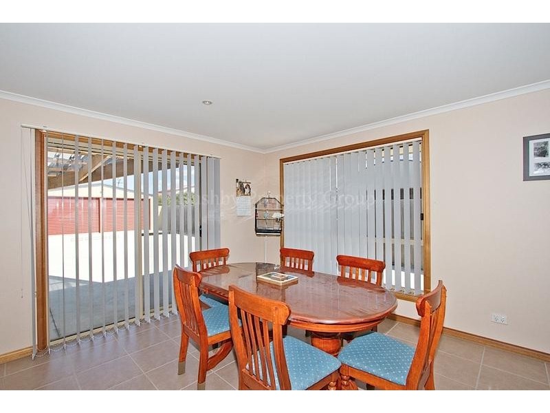 27a Bartlett Grove, Newnham TAS 7248