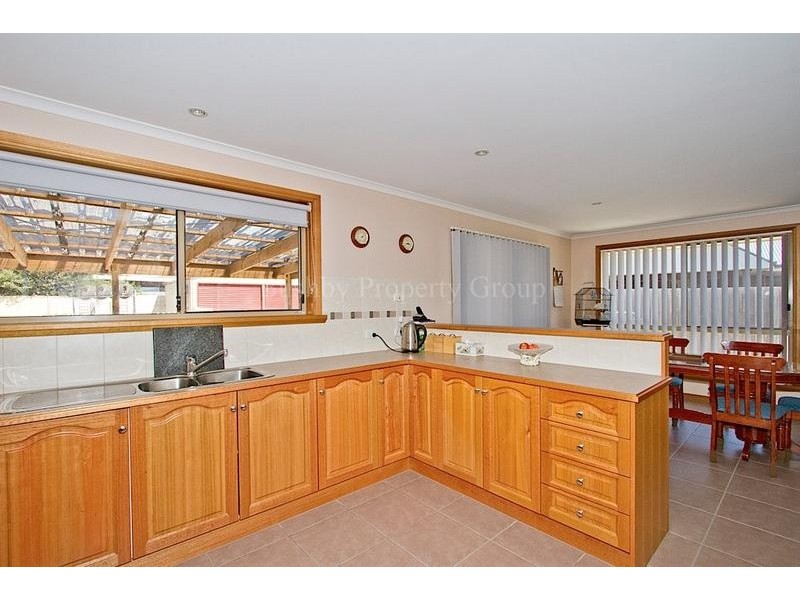 27a Bartlett Grove, Newnham TAS 7248