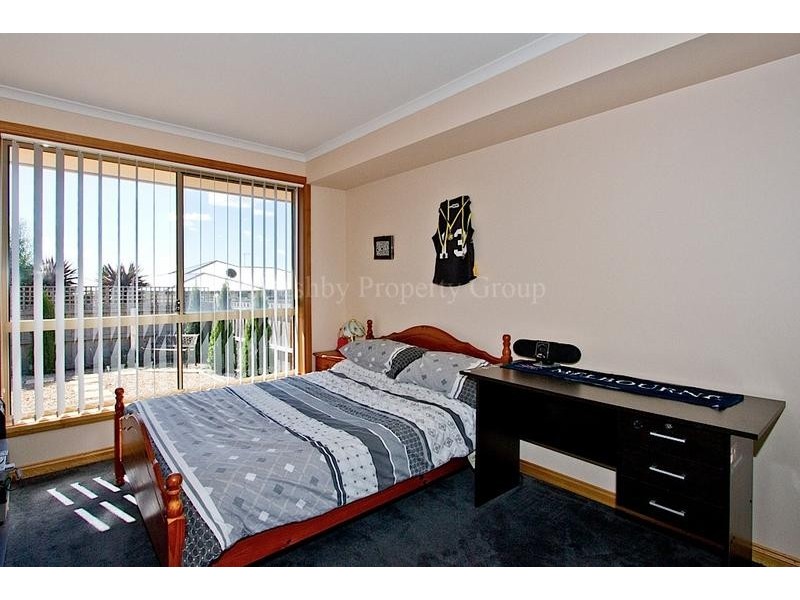 27a Bartlett Grove, Newnham TAS 7248