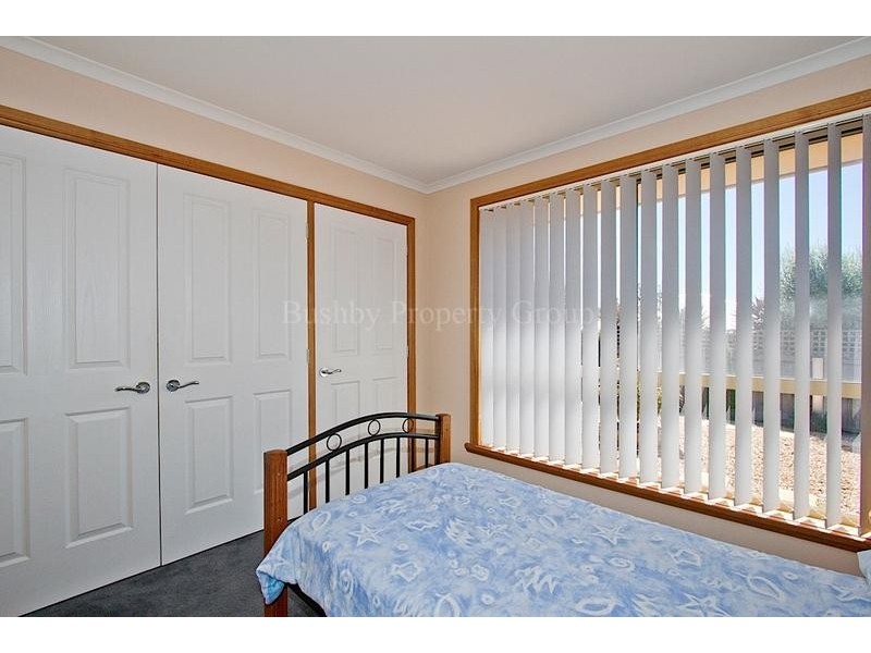 27a Bartlett Grove, Newnham TAS 7248