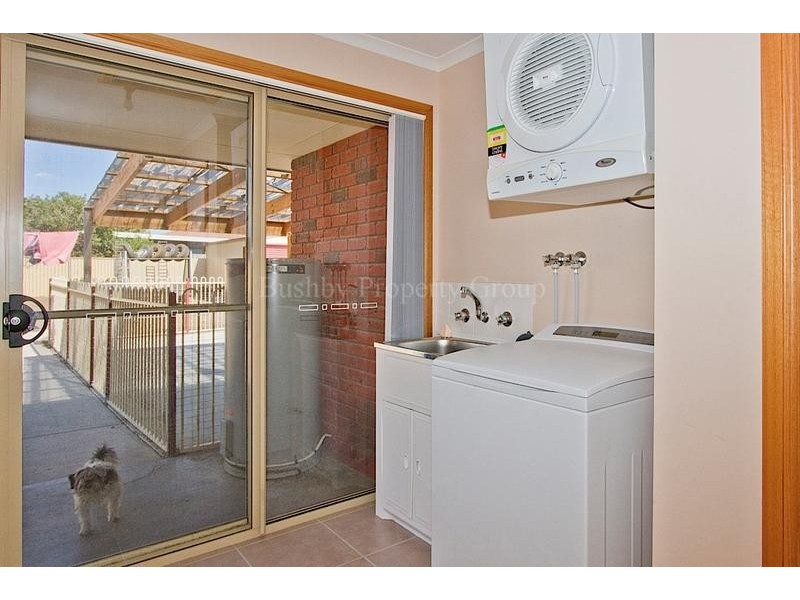 27a Bartlett Grove, Newnham TAS 7248