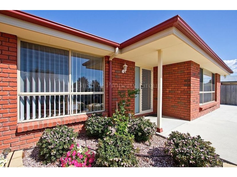27a Bartlett Grove, Newnham TAS 7248