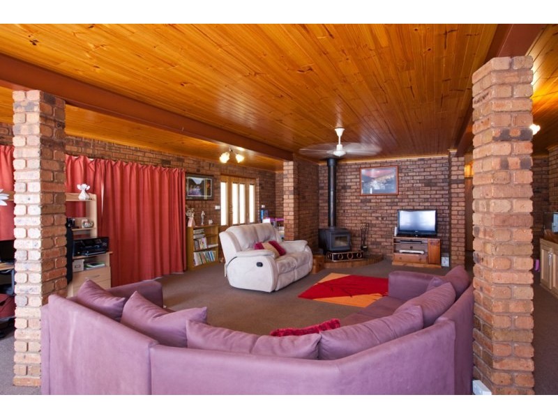 28 Archer Street, Cressy TAS 7302