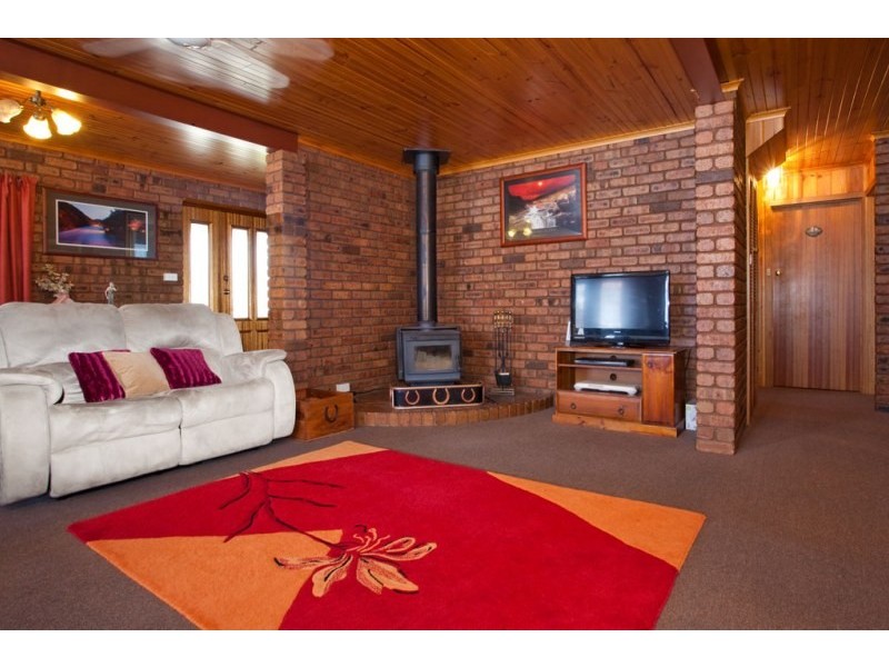 28 Archer Street, Cressy TAS 7302