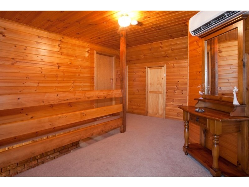 28 Archer Street, Cressy TAS 7302