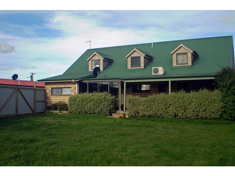 28 Archer Street, Cressy TAS 7302