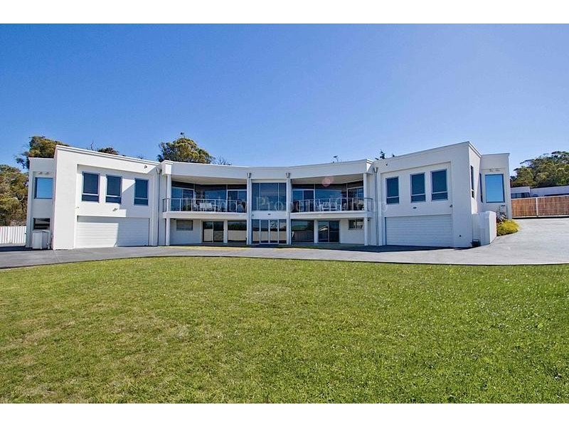 1/5 Andrews Place, Bridport TAS 7262