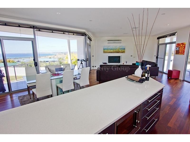 1/5 Andrews Place, Bridport TAS 7262