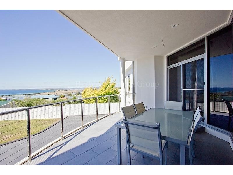 1/5 Andrews Place, Bridport TAS 7262