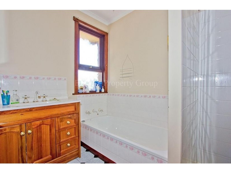 16 Woolston Street, Trevallyn TAS 7250