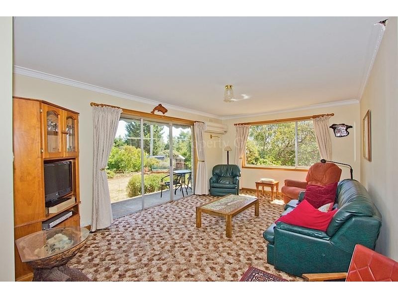 27 Pensioners Row, Westbury TAS 7303