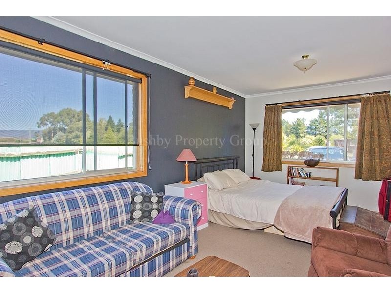 27 Pensioners Row, Westbury TAS 7303